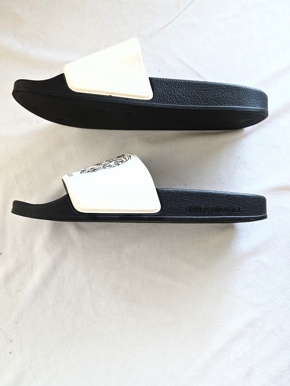 BRUNO MAGLI Martino BM600711 Mens White Slip On Slides Sandals Shoes Size 11M - Picture 2 of 7